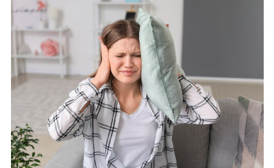 Sakit və səssiz ev üçün ən yaxşı səs izolyasiyası